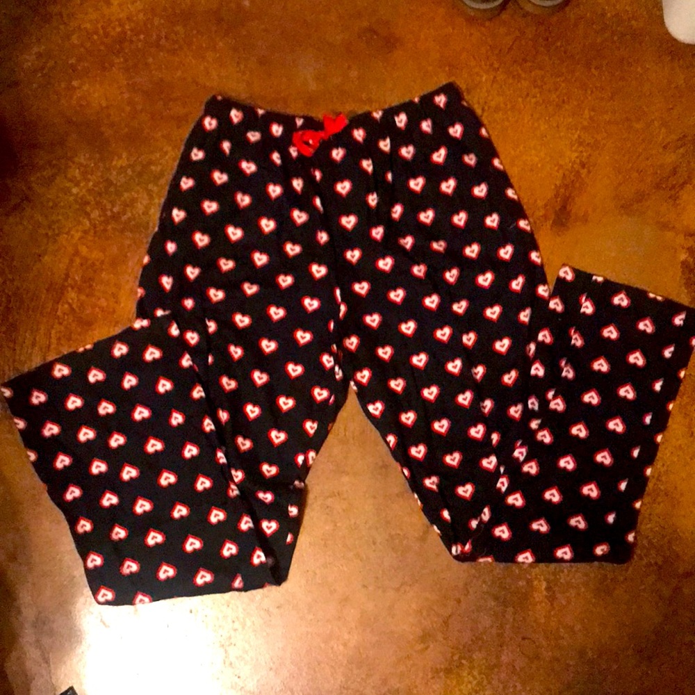 Adult black flannel pajama pants with hearts. XL / NWT